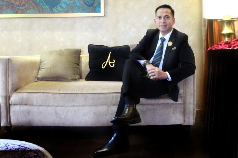 Ismail Sazali Sebagai Nahkoda Di Cosmo Amaroossa Hotel Jakarta