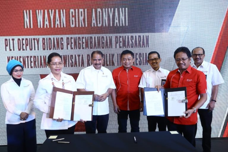 Kemenpar-Telkomsel Luncurkan simPATI Tourist Wonderful Indonesia Untuk Penuhi Kebutuhan Telekomunikasi Wisman