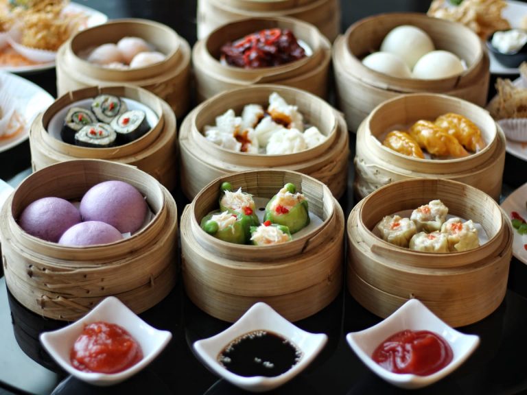 Hadirkan Weekend Playlist & All You Can Eat Dimsum di Hotel Santika Premiere Slipi Jakarta