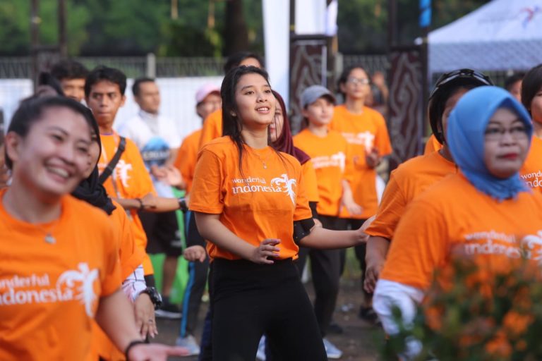Pesona Jawa Barat Hadir di Car Free Day Jakarta Promosikan Budaya-Kuliner Sunda