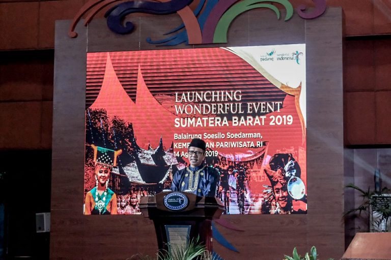 Menpar Dorong Dua Kawasan Ekonomi Khusus Sumbar Segera Direalisasikan