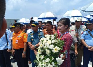 Lion Air Beserta Pihak Terkait Dan Keluarga Korban JT-610 Gelar Prosesi Tabur Bunga dan Doa Bersama