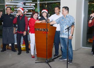 Sparks Luxe Jakarta Celebrate The Annual Tree Light Up Ceremony