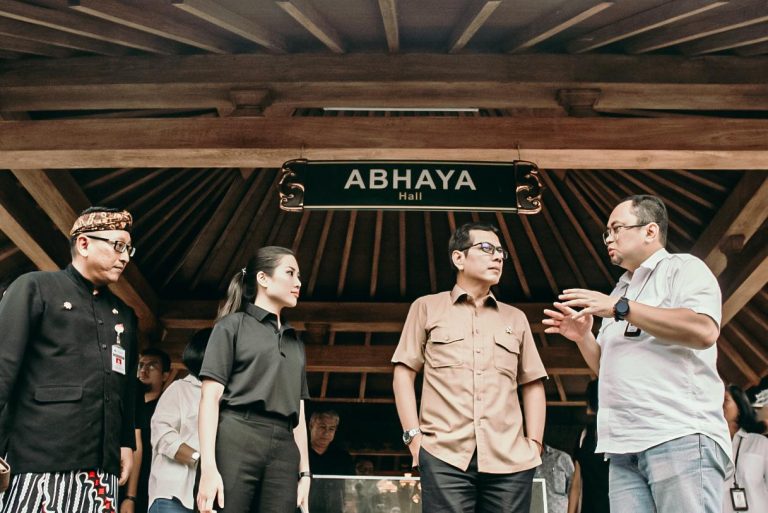 Saran Menparekraf Agar Masyarakat Bersemangat Terlibat Kembangkan Destinasi Wisata