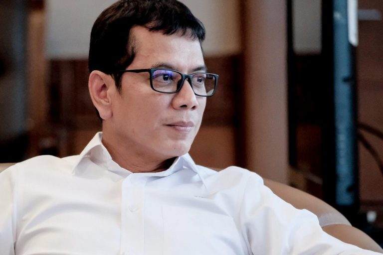 Menparekraf Ajak Anak Muda Optimistis Hadapi Masa Depan New Normal