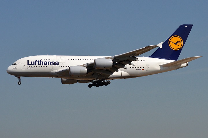 Lufthansa to shrink operations following historic losses