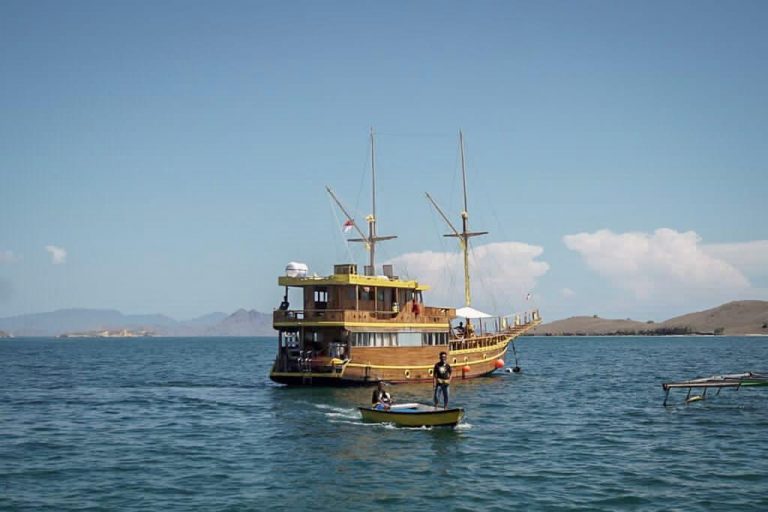 Kemenparekraf Gelar “Community Trip 2020” di Labuan Bajo