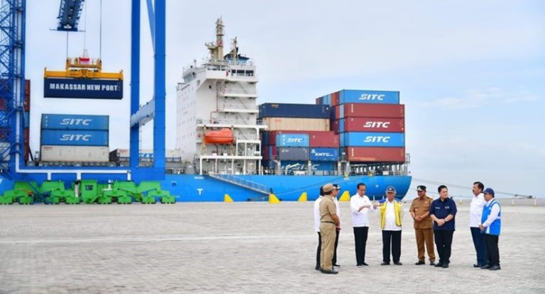 Presiden Jokowi Resmikan Makassar New Port Guna Tingkatkan Investasi