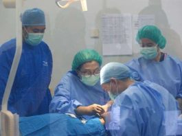 JEC Berikan Tindakan Operasi Kelopak Mata Gratis Pertama di Indonesia JEC