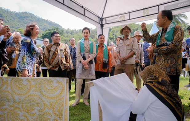 Kemenpar Kemenpar