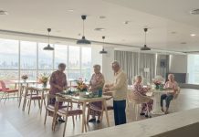 Paket Wisata Lansia Terbaru yang Aman Nyaman dan Ramah Anggaran Paket wisata lansia