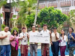 Hard Rock Hotel Bali Perkuat Komitmen Sosial Lewat Donasi untuk Yayasan Bali Bersama Bisa Hard Rock Hotel Bali