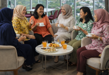Momen Engagement Hangat dan Penuh Makna di Senior Living Care Senior Living Care